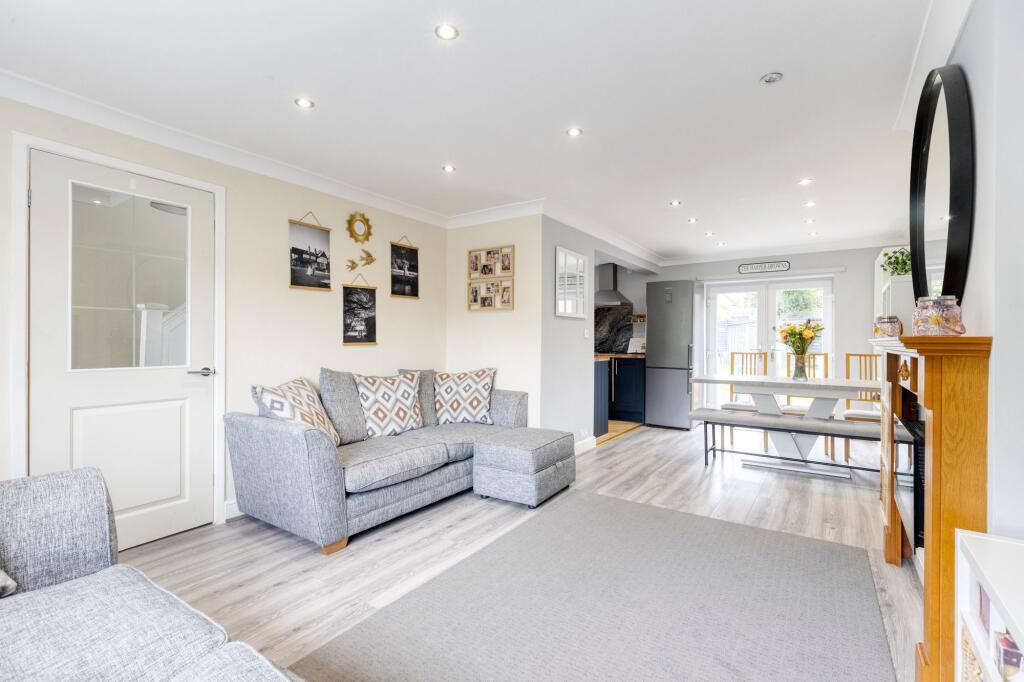 House in Nantwich, Millfields, Kingsbourne - More
