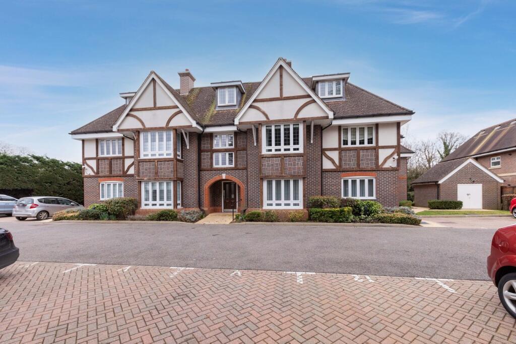 Main image of property: Shoppenhangers Road, Maidenhead, SL6