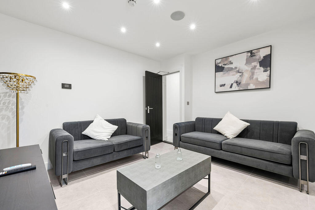 House in Swansea - View 2