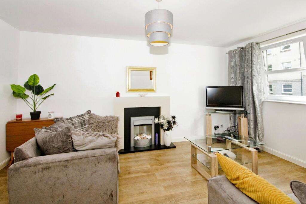 Apartment in Aberdeen, Ferryhill, Ferryhill and Ruthrieston - View 3