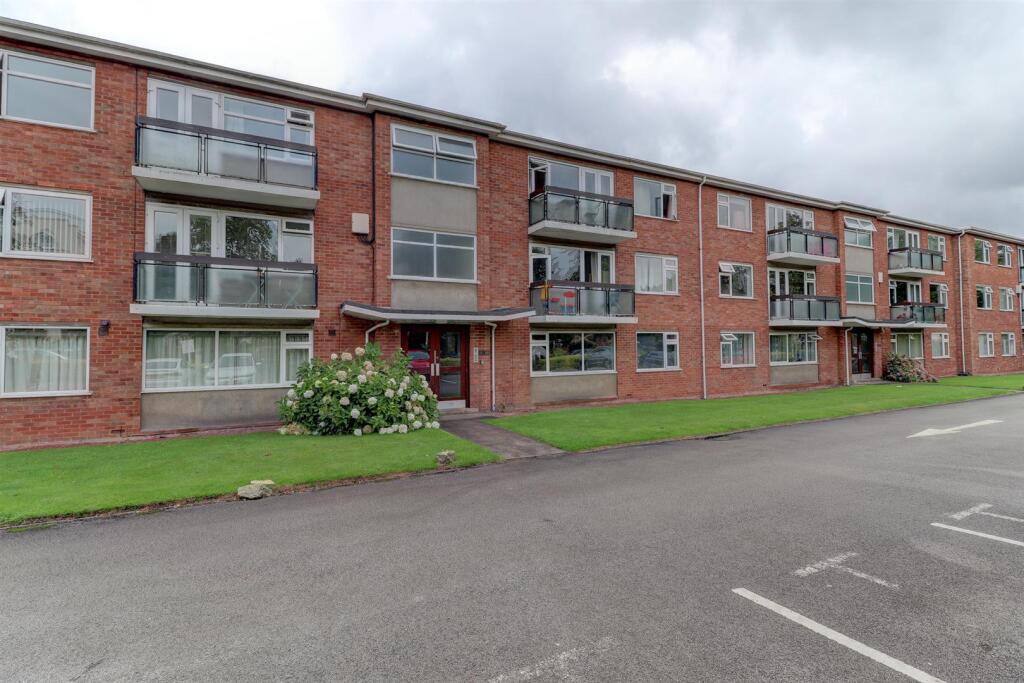 Main image of property: Warwick Place, Leamington Spa