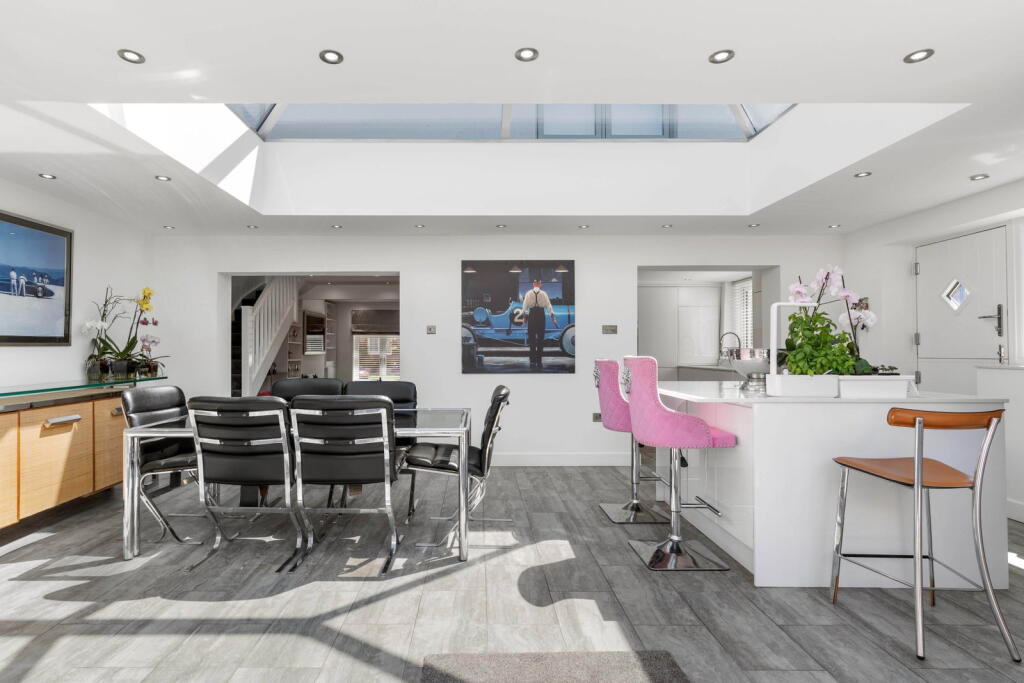 Mimram Road, Welwyn, AL6 photo 5