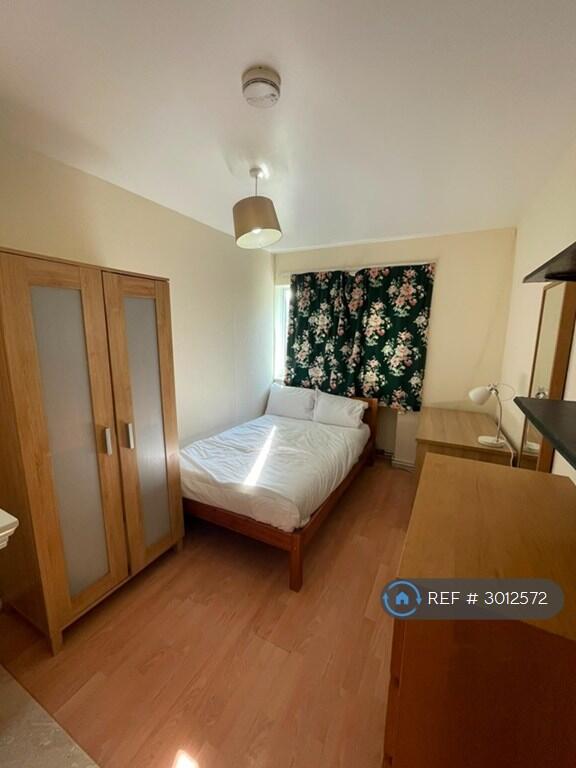 House in Canterbury, St. Mildred's - View 4