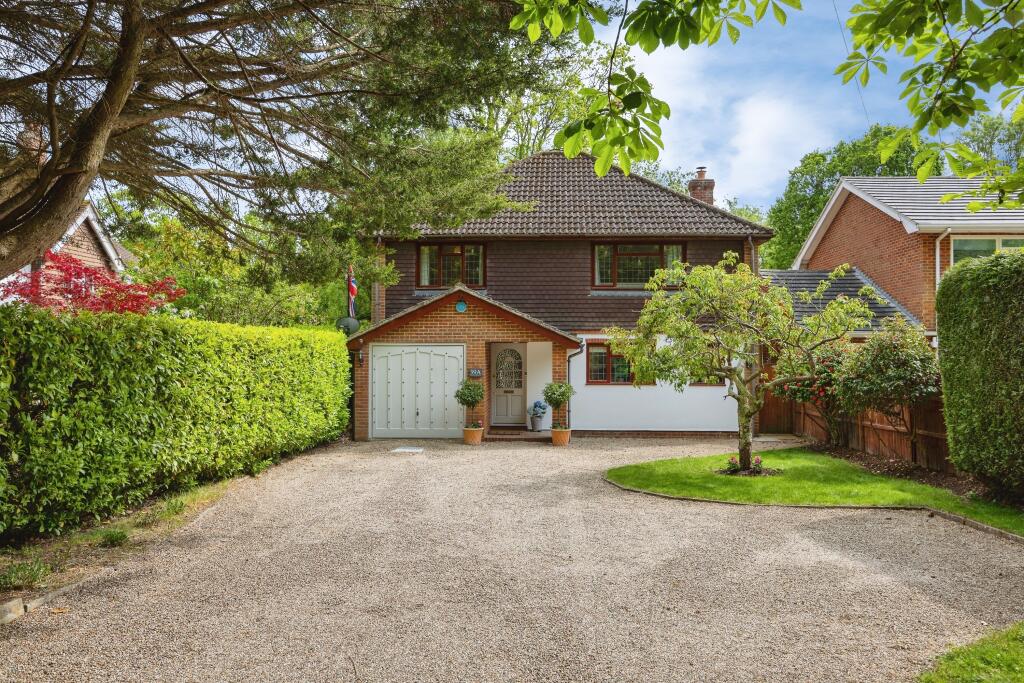 Main image of property: Echo Barn Lane, Farnham, GU10