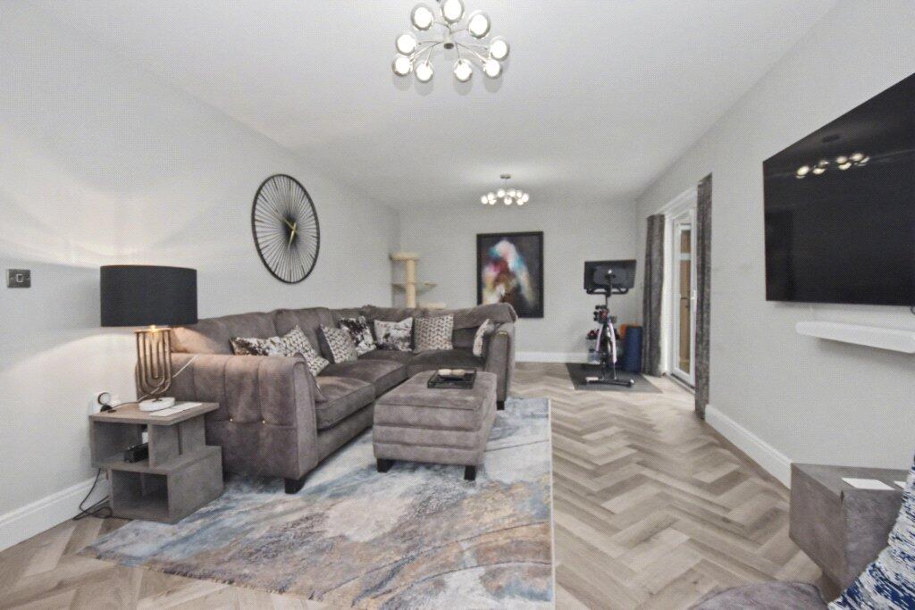 Park Hill Way, Wakefield, West Yorkshire photo 3