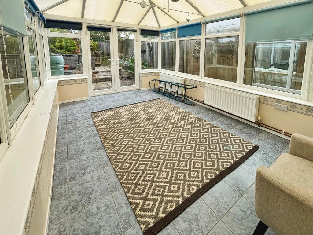 House in Lincoln - View 5