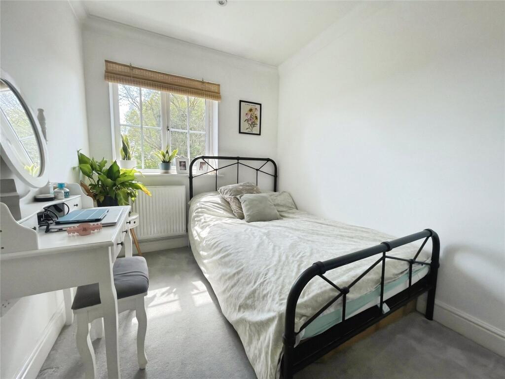 Goulds Drive, Westfield, Hastings, East Sussex, TN35 – další