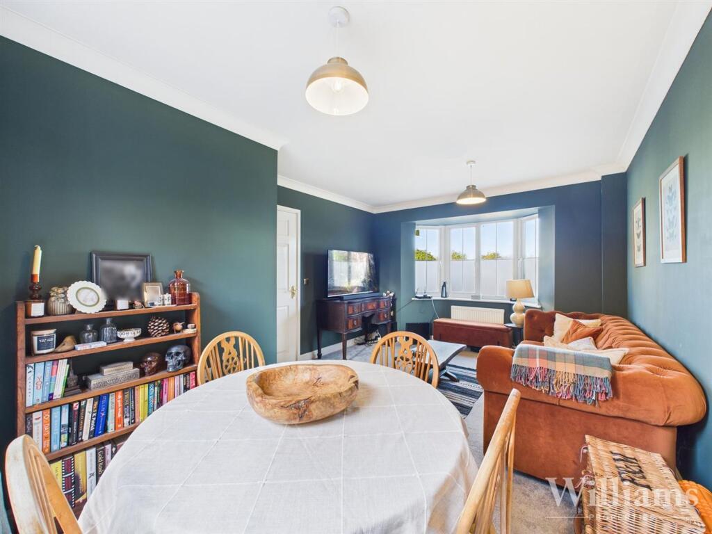 Almond Tree Drive, Weston Turville, HP22 - View 2