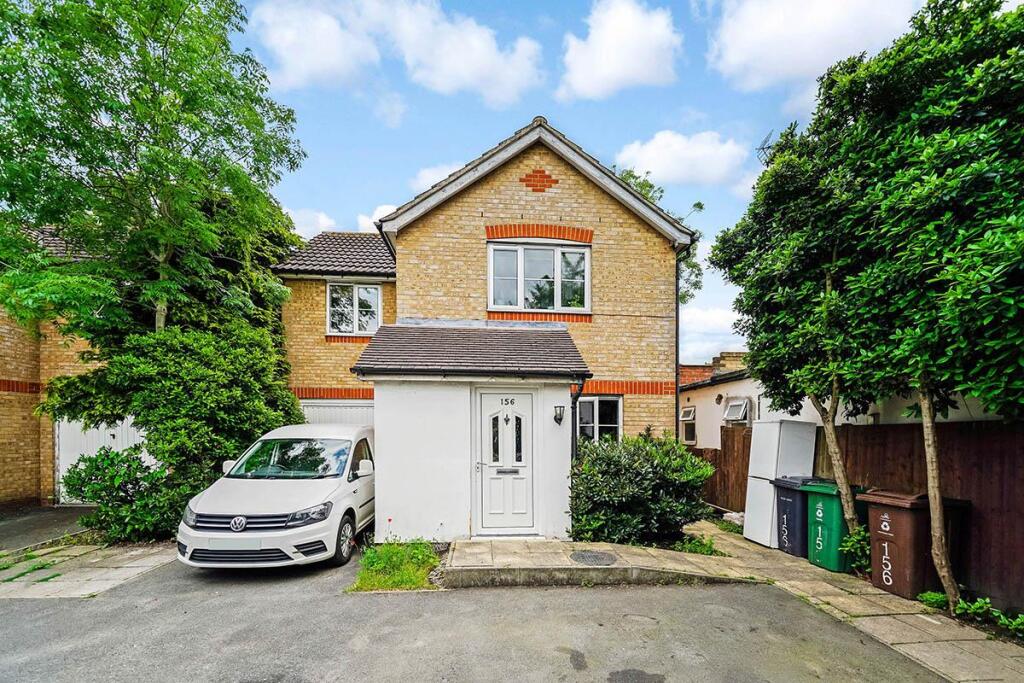 Main image of property: Chingford Mount Road, Chingford, E4