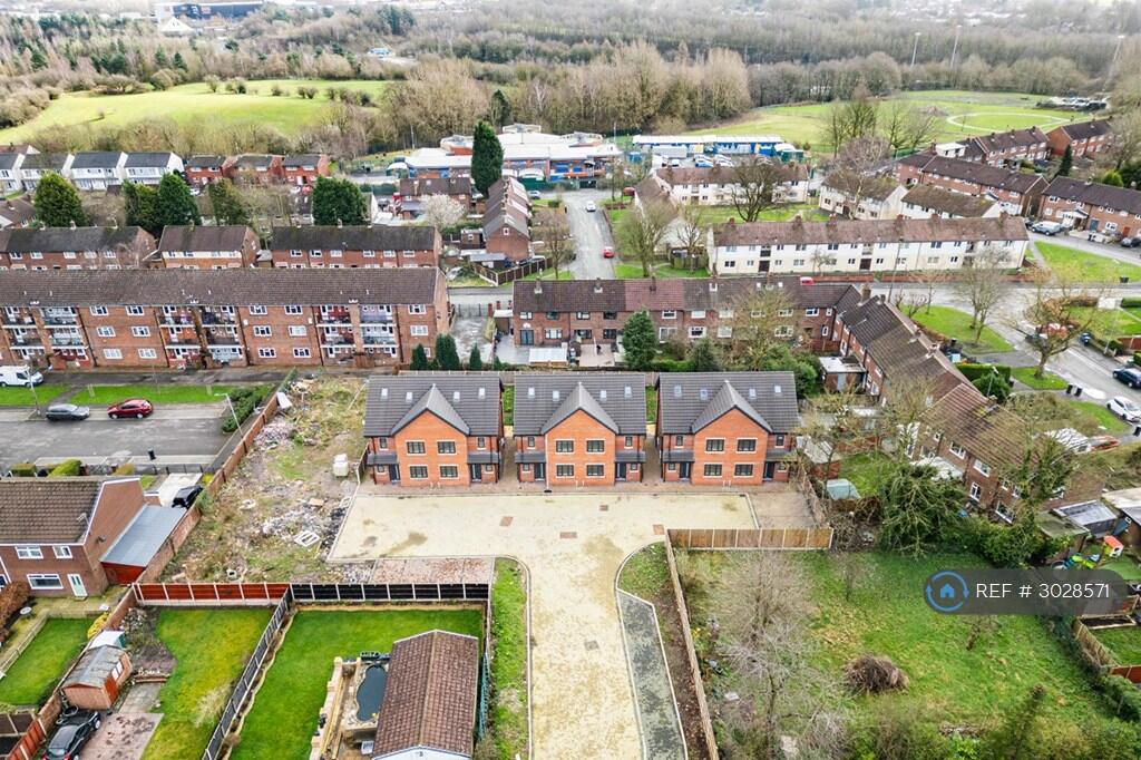 House in Stockport - View 2