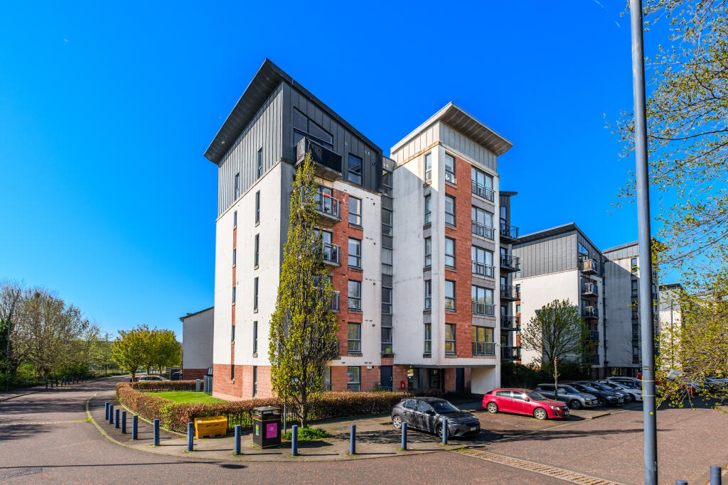 Main image of property: Flat 1/1, 18 Haughview Terrace, Oatlands, G5