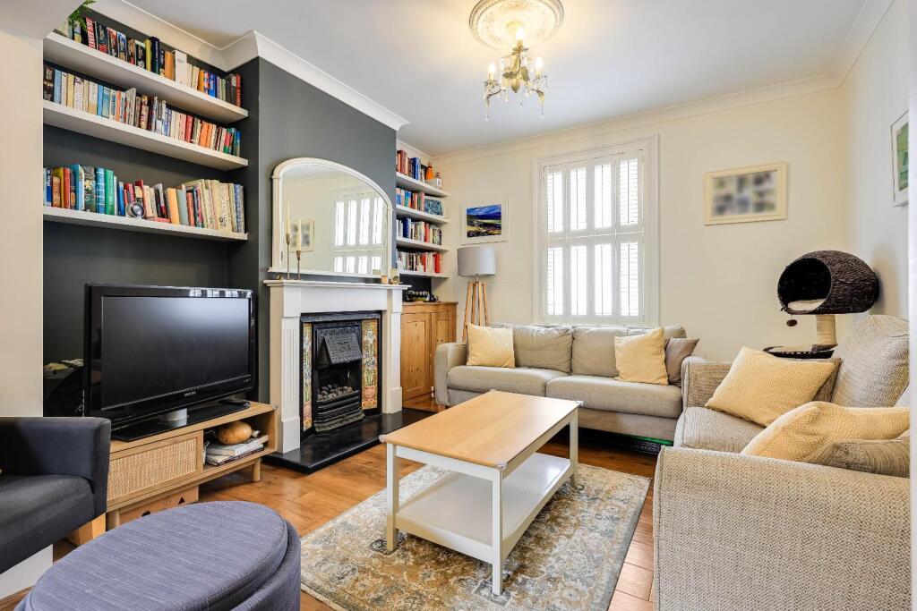 House in Cambridge, Romsey - View 4