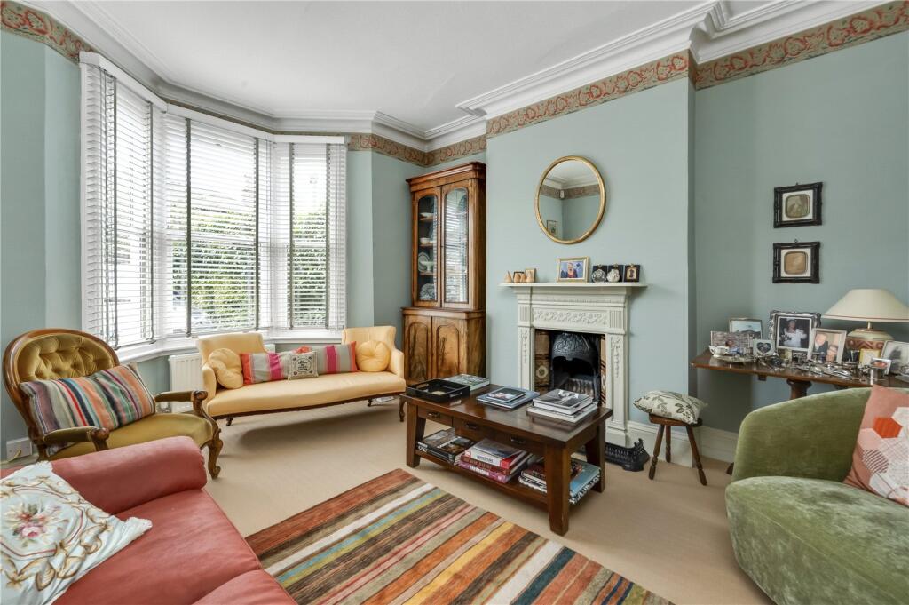 Manor Road, East Molesey, Surrey, KT8 photo 2