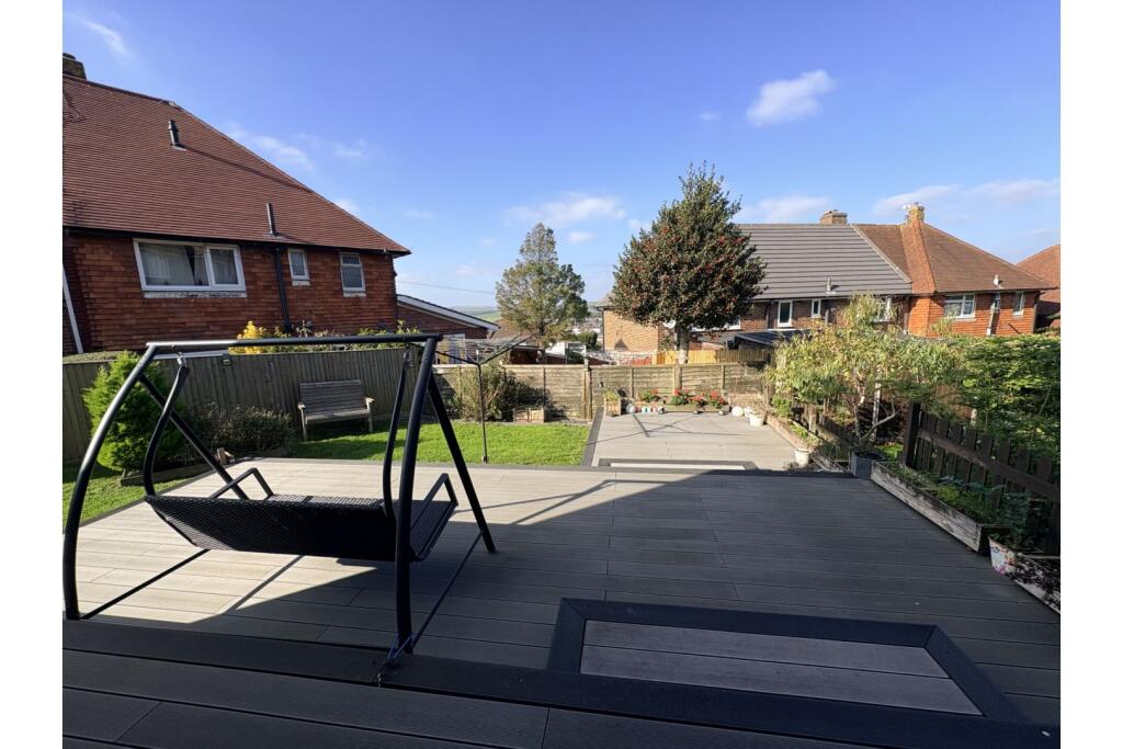 Fernhurst Crescent, Brighton, BN1 - More