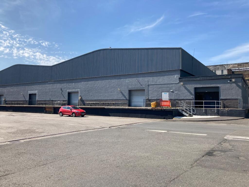 Main image of property: Warehouse 11, Buchanan Business Park, Stepps, Glasgow, G33 6HZ