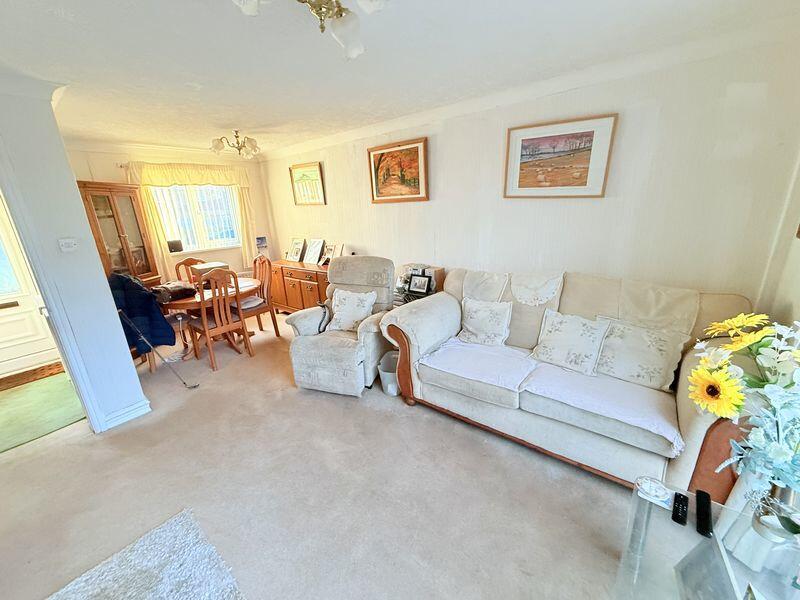 Castlereagh Close, Newton Aycliffe photo 4