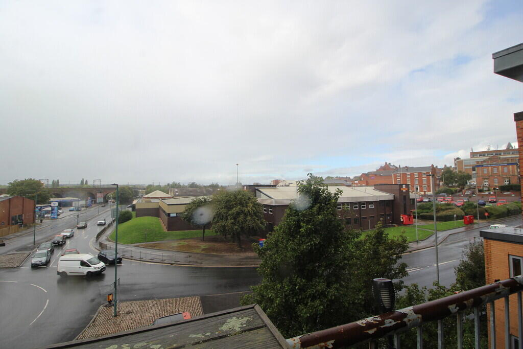 Apartment in Wakefield - View 2