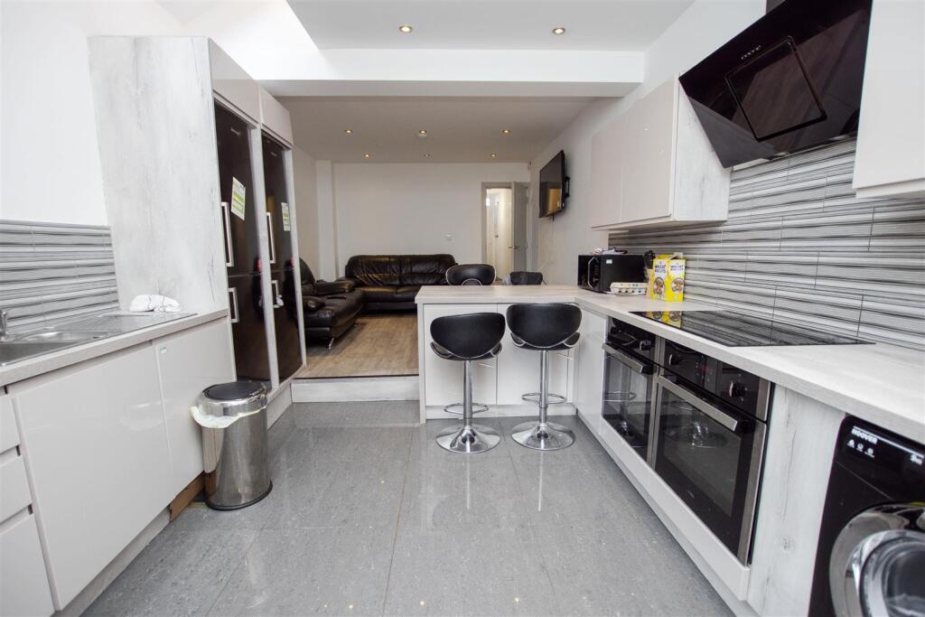 House in Birmingham - View 5