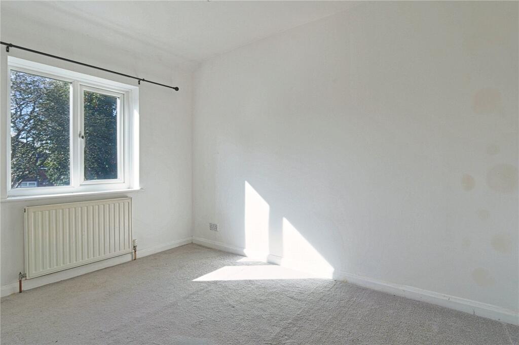 House in Tameside, Greater Manchester - More
