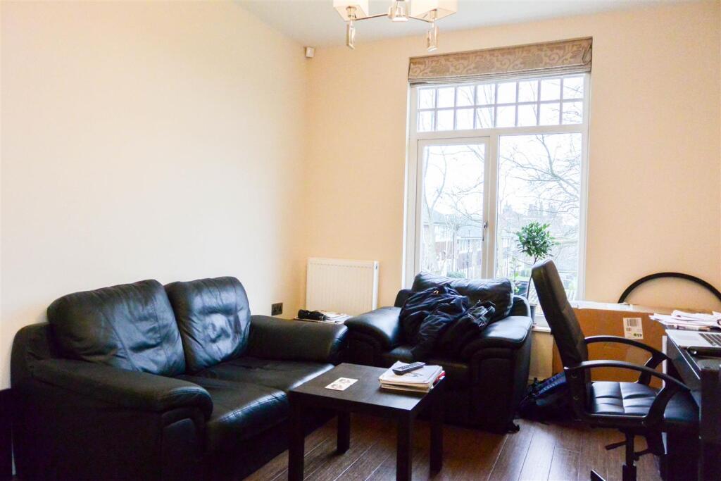 Apartment in Leeds - View 5