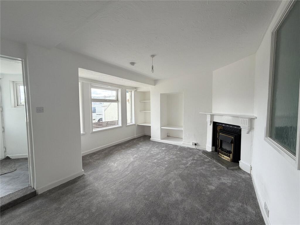 Apartment in Plymouth - View 3