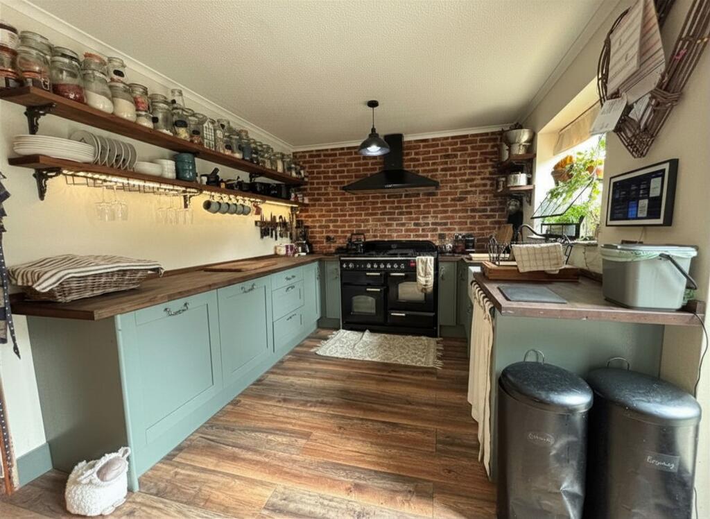 Liverpool Road South, Burscough, L40 - View 4