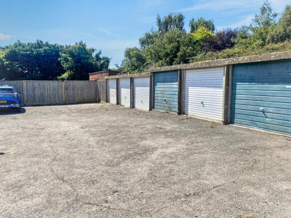 Land and garages at Haresfoot Close, Funtington, Chichester PO18 9LR