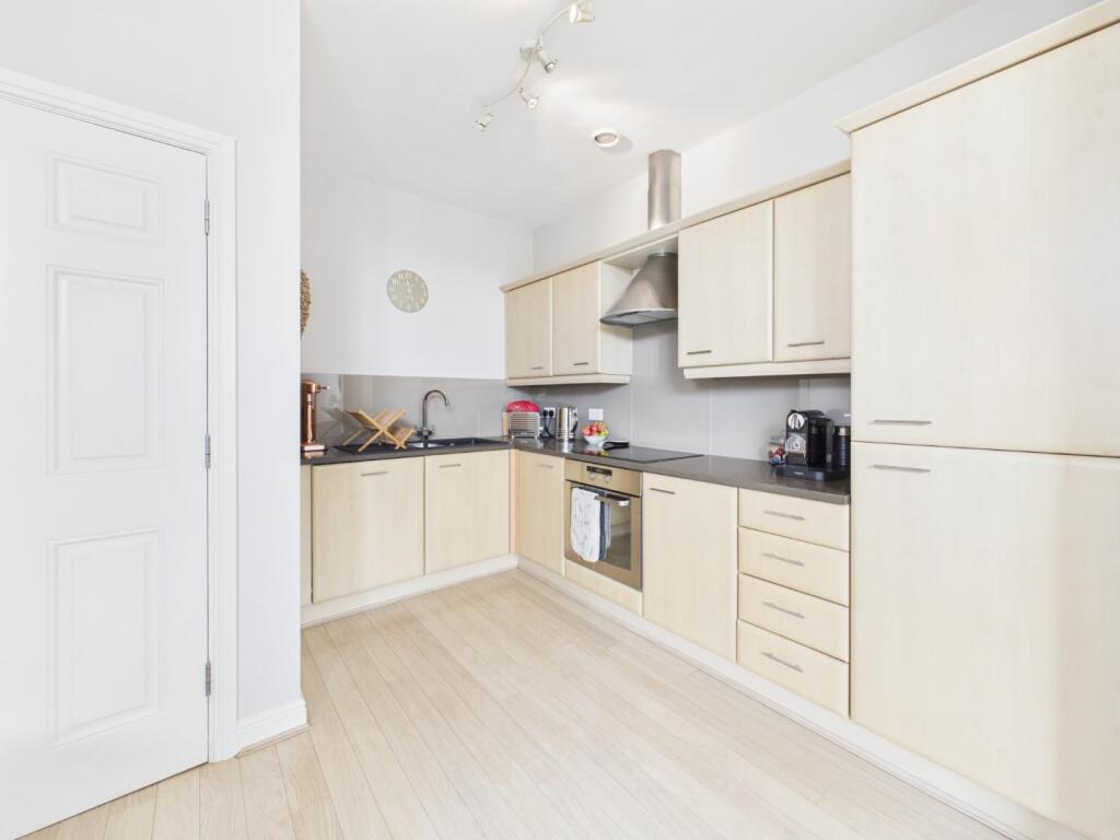 Apartment in Bradford, Ferncliffe, Bingley - View 3