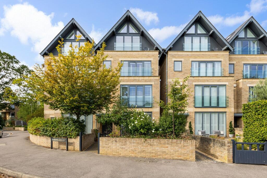 Main image of property: Henley Court, 3 Hernes Crescent, North Oxford