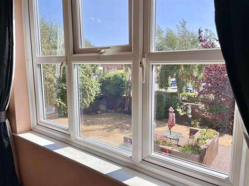 Apartment in Weymouth, Dorset - More
