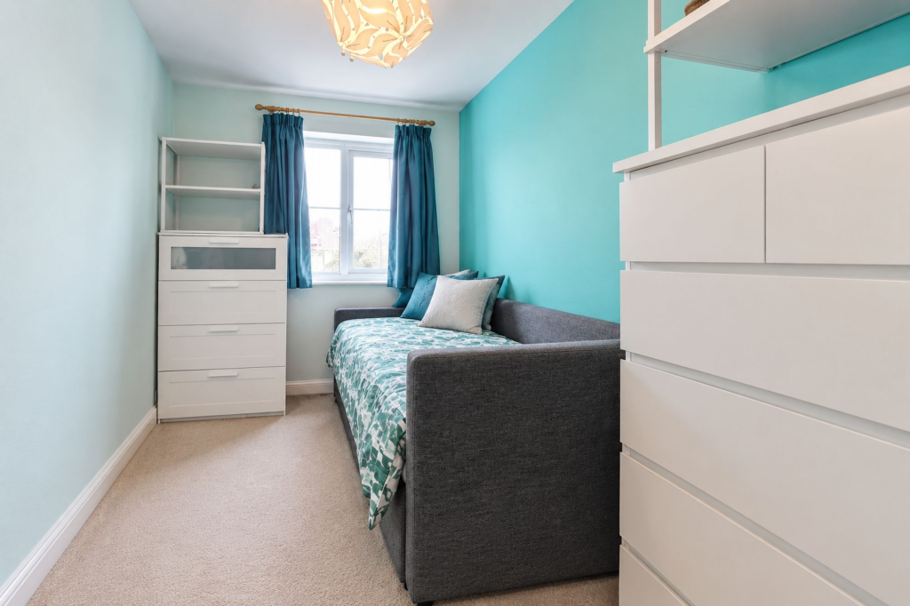 Apartment in Swindon - More