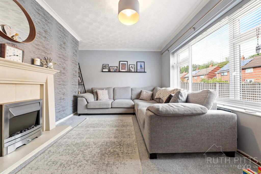 House in Wakefield - View 5