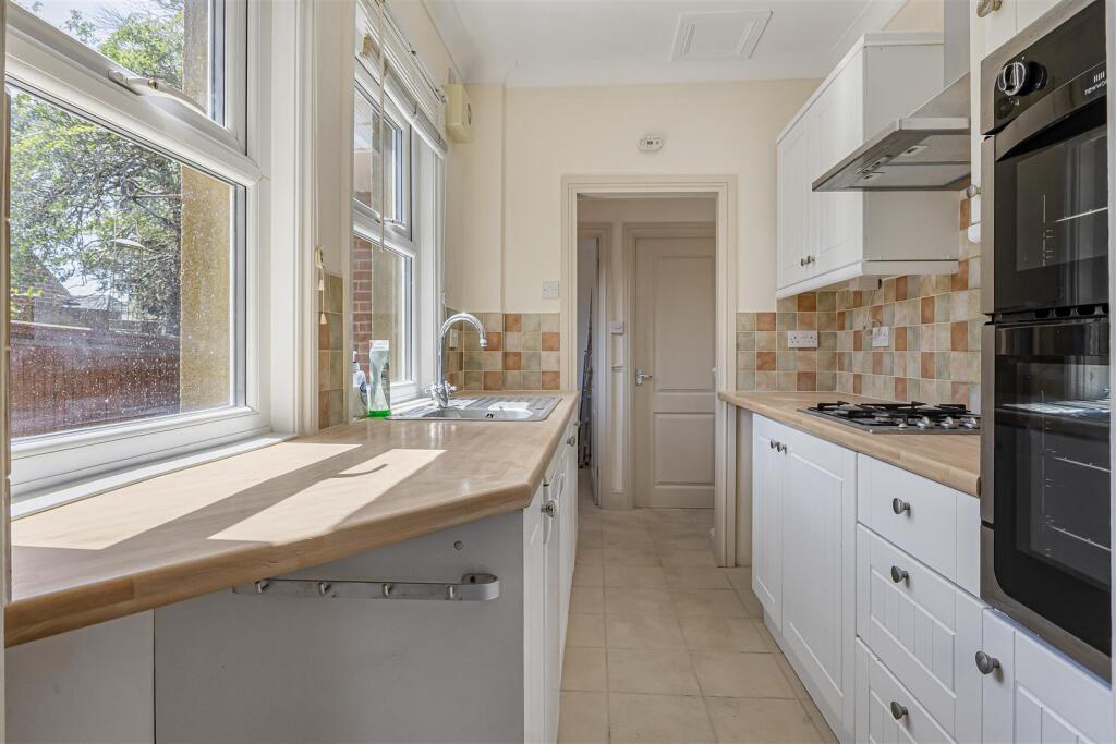 House in Tonbridge - View 4
