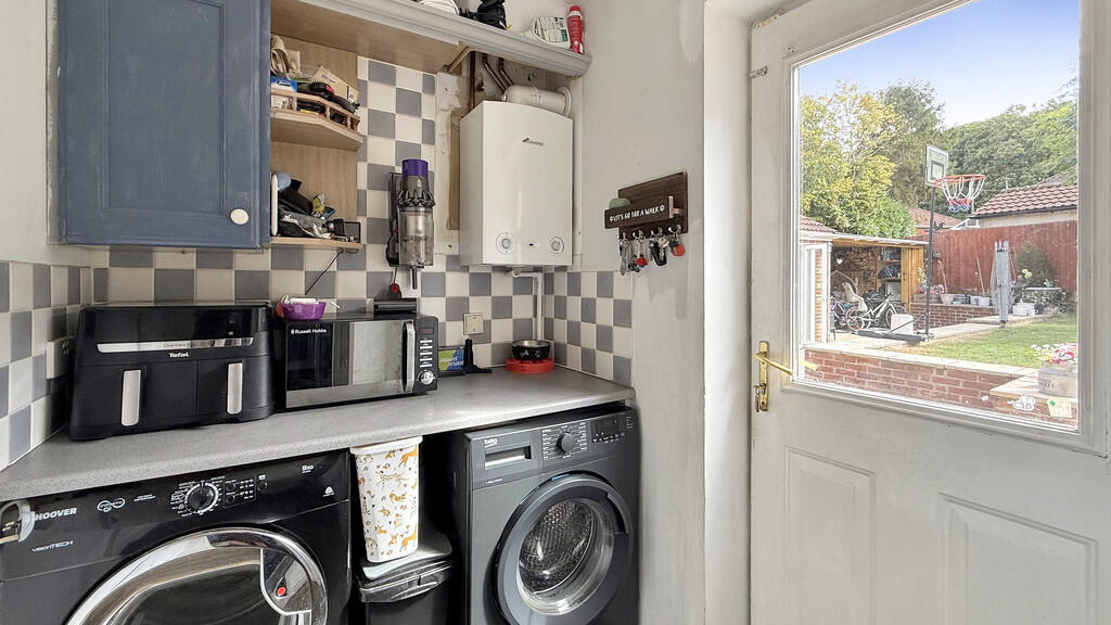 House in Westbury, Leighton Park, Leigh Park - More