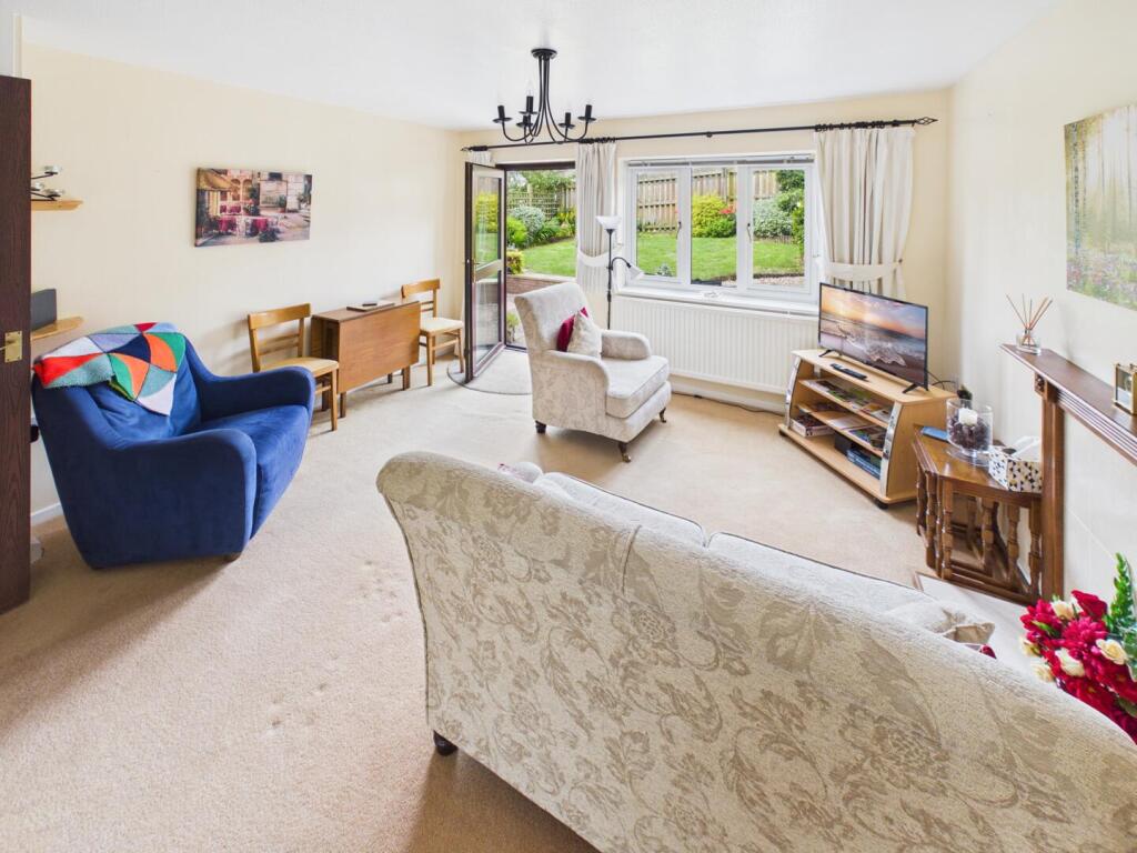 Main image of property: 27, Arnolds Way, Cirencester, Gloucestershire, GL7