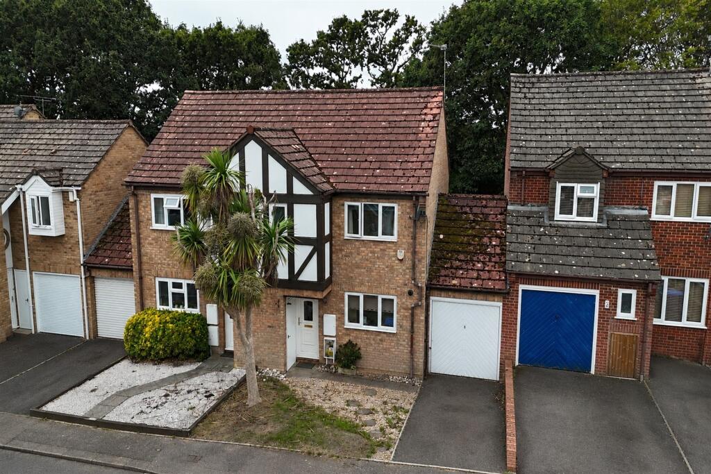 Main image of property: Creekmoor
