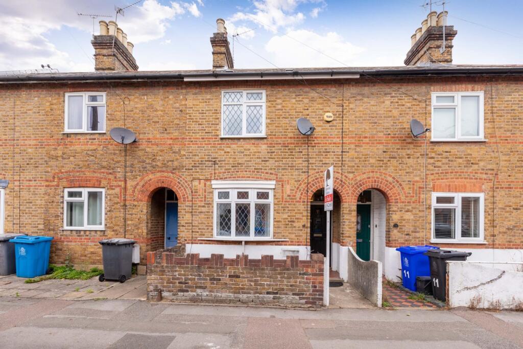 3-bed terraced on The Croft, Maidenhead, SL6, £450,000