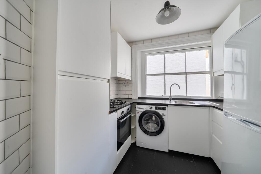Apartment in London, City of Westminster - View 5