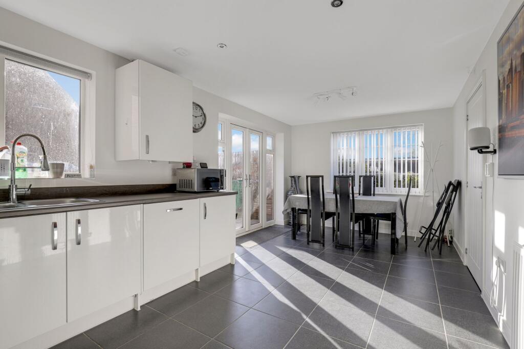 House in Nottingham, Beechdale - View 5