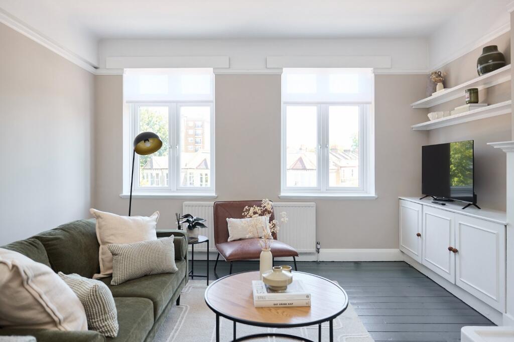 Apartment in London - View 5
