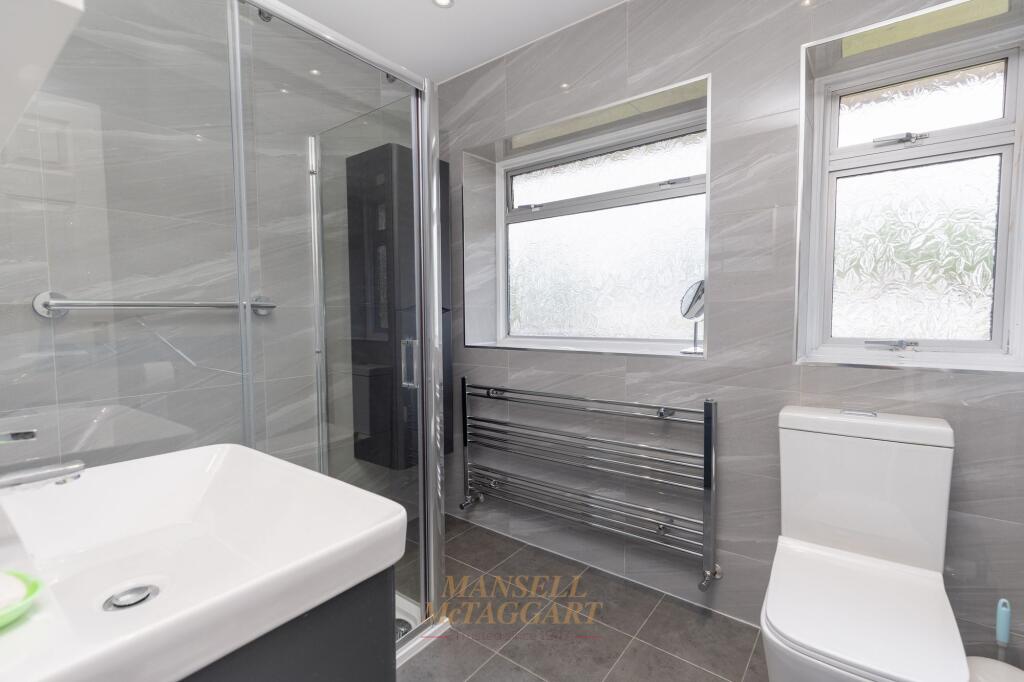 Walnut Lane, Crawley, RH11 - View 3