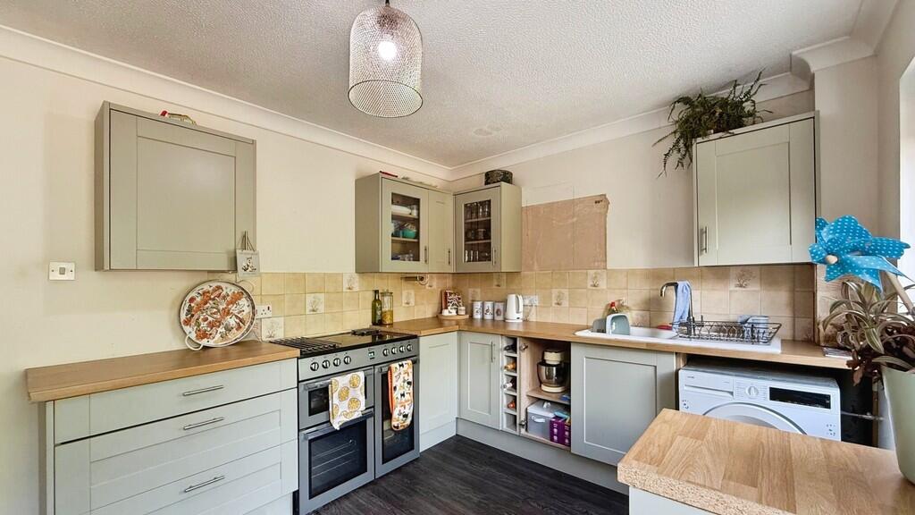 House in Warminster, Wiltshire - View 5