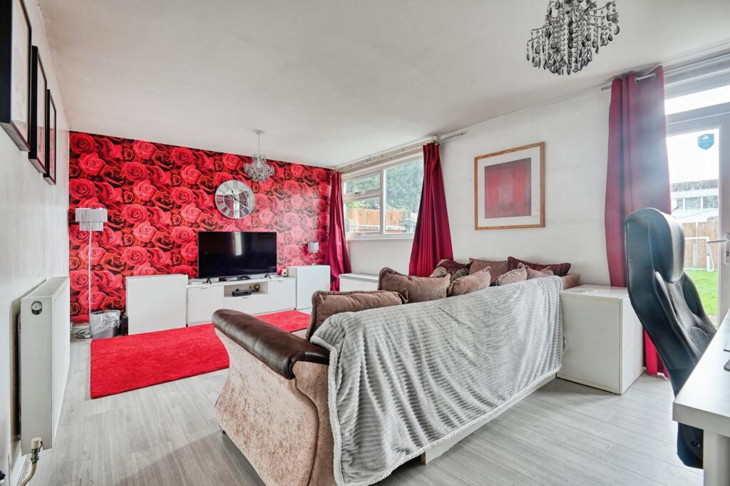Hilleys Croft, Birmingham, B37 photo 4