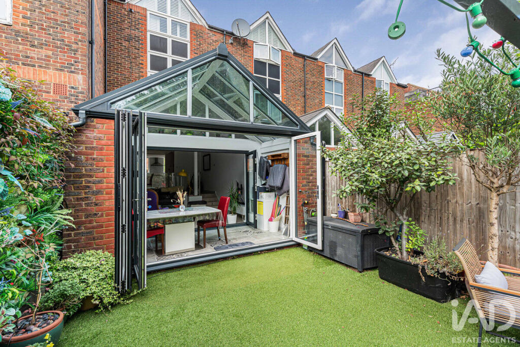 Main image of property: Ridings Close, London, N6