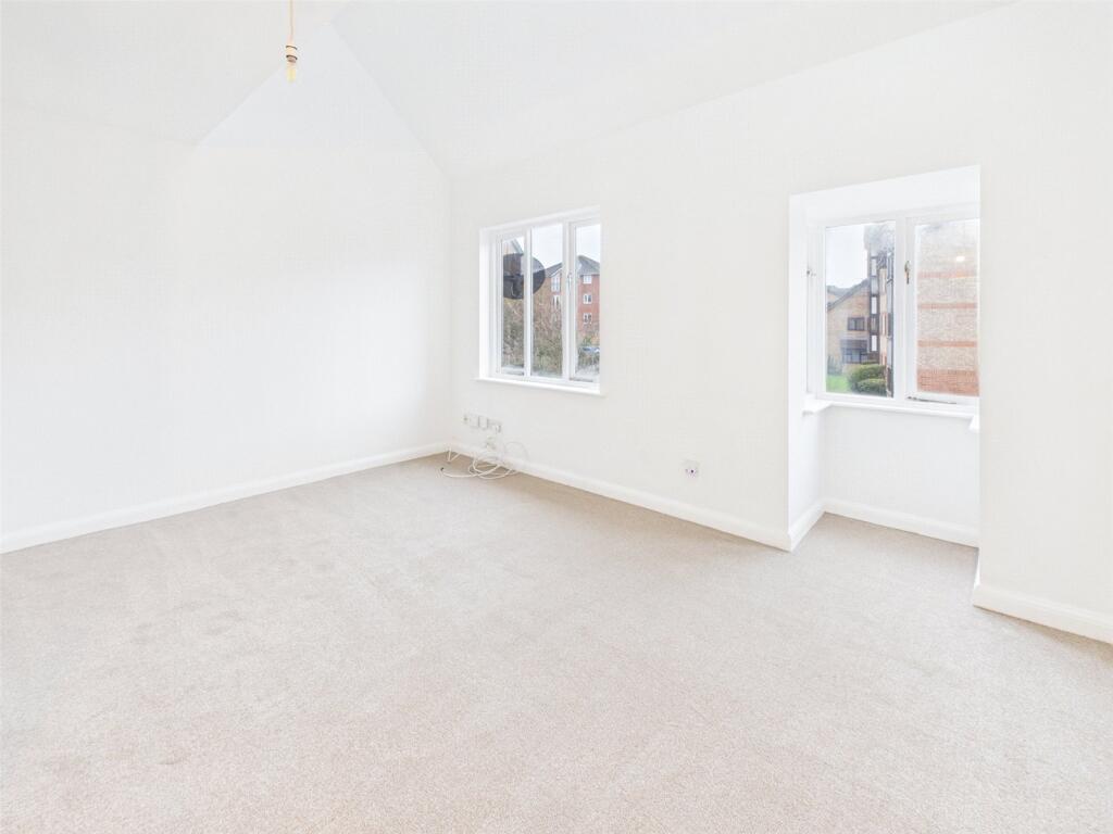 Main image of property: Varsity Drive, Twickenham