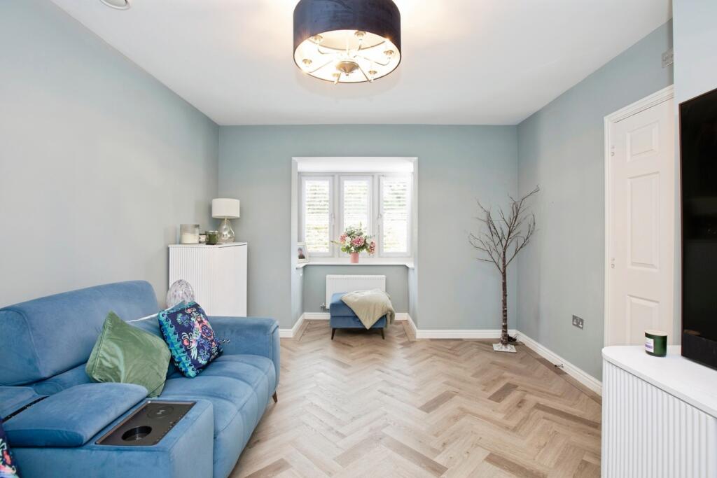 House in Redhill - View 5