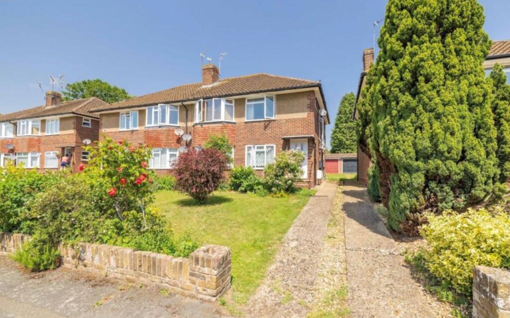 Main image of property: 45 Pennylets Green, Stoke Poges, Slough, Berkshire, SL2 4BX