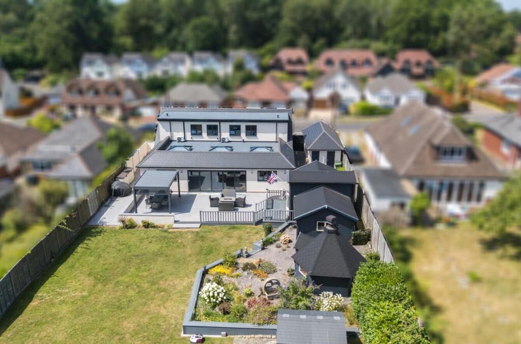 House in Southampton - View 2