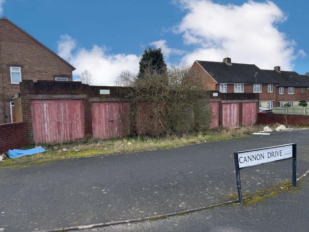 Main image of property: Lock up Garages Poole Crescent, Bilston, WV14 8SU