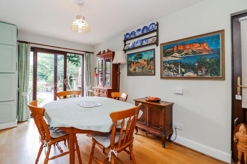 House in Dacorum, Kings Langley - View 5
